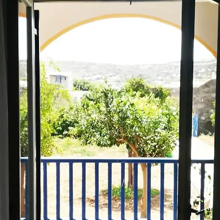 - Traditional House * Ampelas