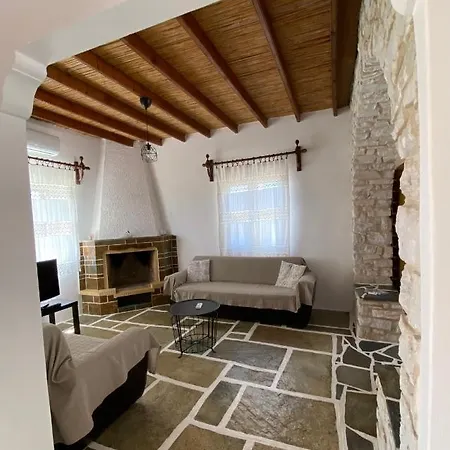 - Traditional House Prázdninový dům *